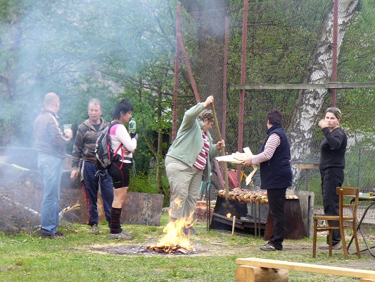 Stavění májky a pálení čarodejnic 30. 4. 2009 16