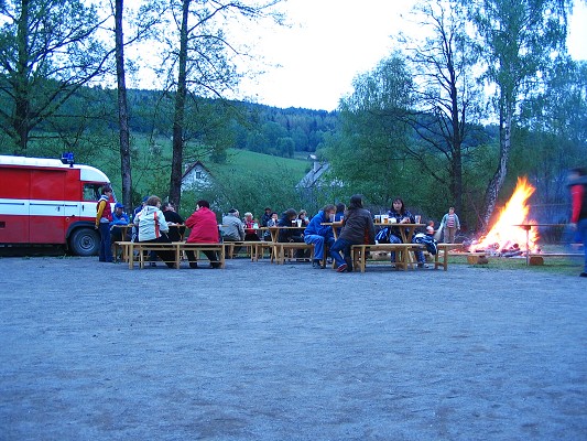Stavění májky a pálení čarodejnic 30. 4. 2009 17