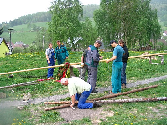 Stavění májky a pálení čarodejnic 30. 4. 2009 2