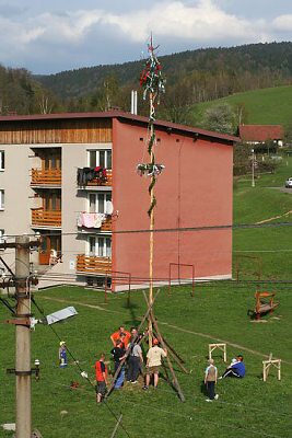 Stavění májky a pálení čarodejnic 2010 10