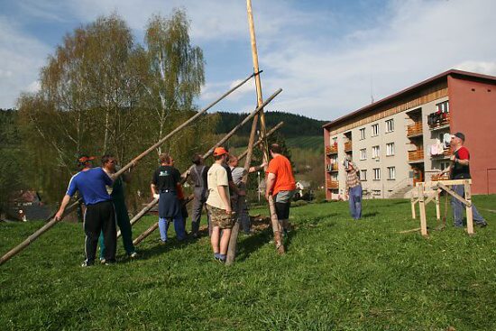 Stavění májky a pálení čarodejnic 2010 7