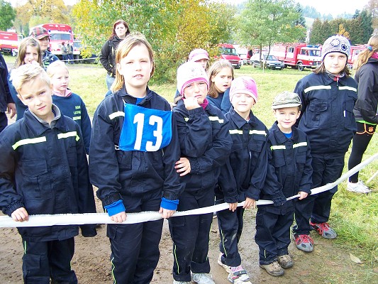 Závody mladých hasičů v Horní Čermné (12. 10. 2013)5