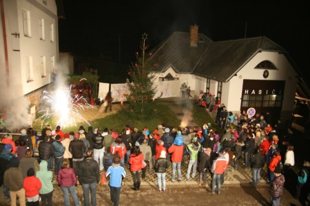2015.12.06 Mikuláš a čerti