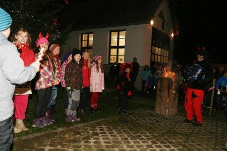 2015.12.06 Mikuláš a čerti