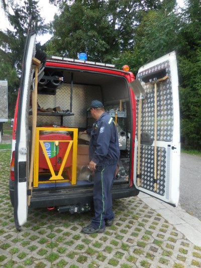2015.09.11. Čištění komunikace u školky